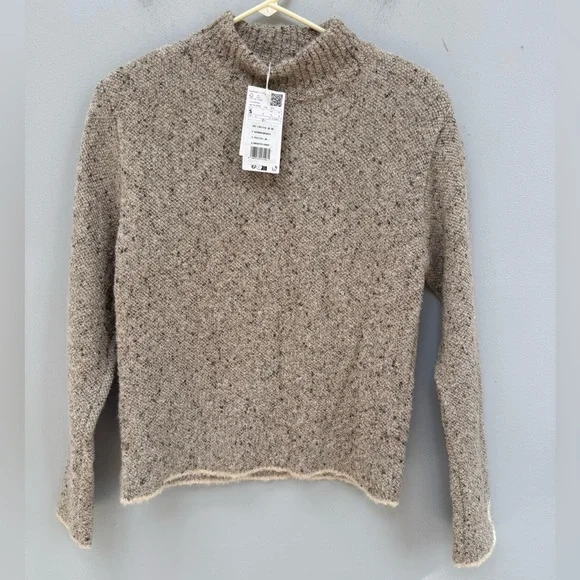 BRAND NEW Mango Beige Bouclé Crewneck Sweater in Size Small - Picture 6 of 8